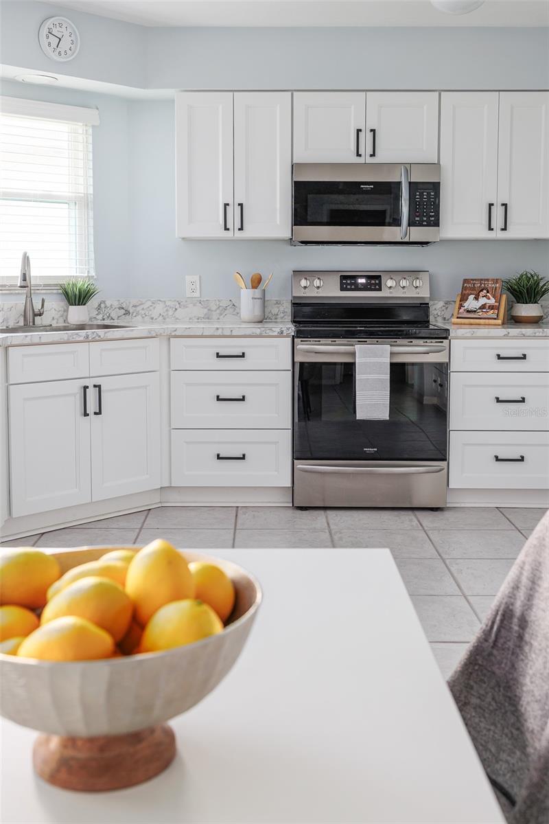 COLONNADES PH 02 - Residential