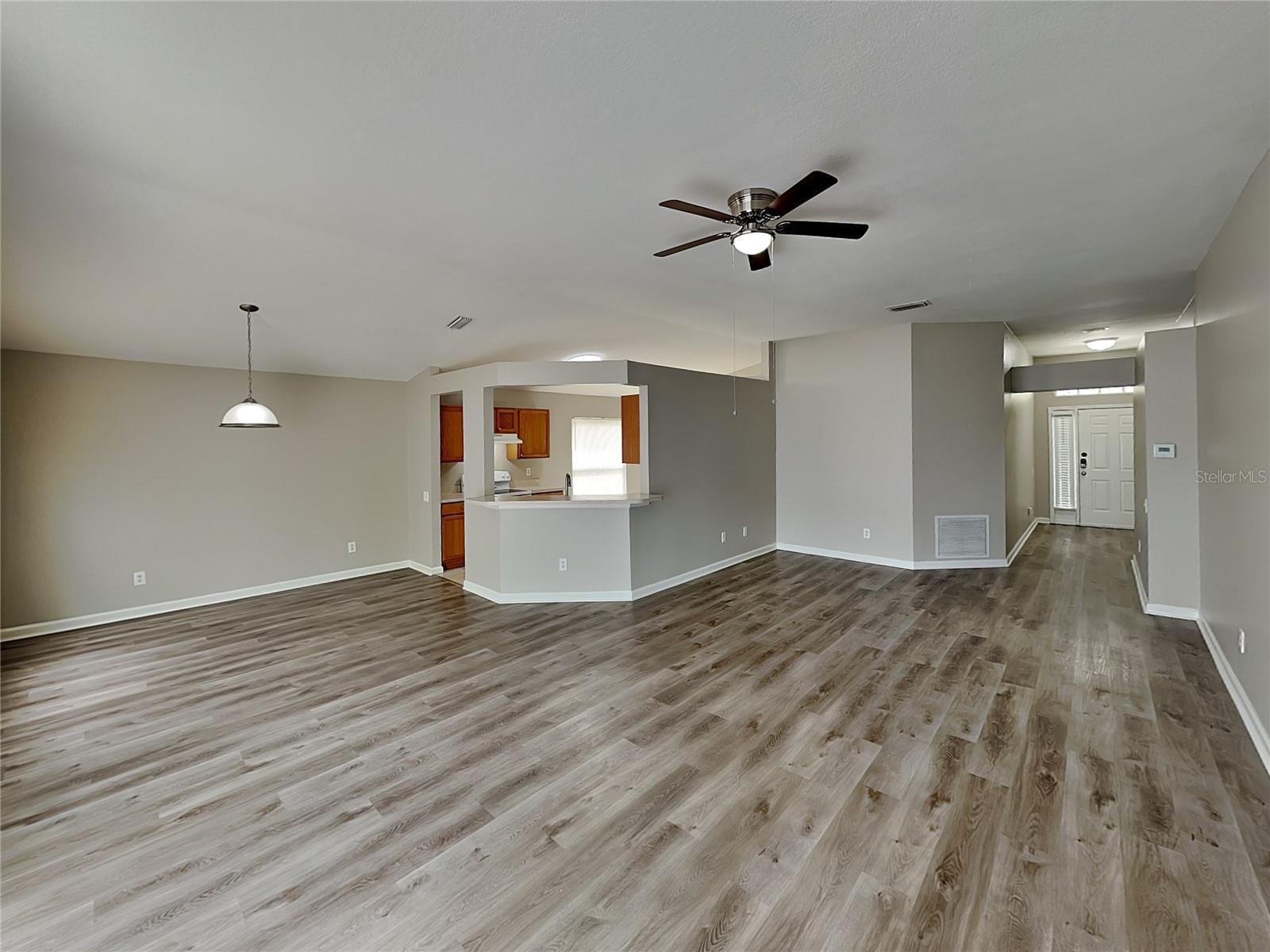 SOUTH POINTE PH 5 - Residential Lease