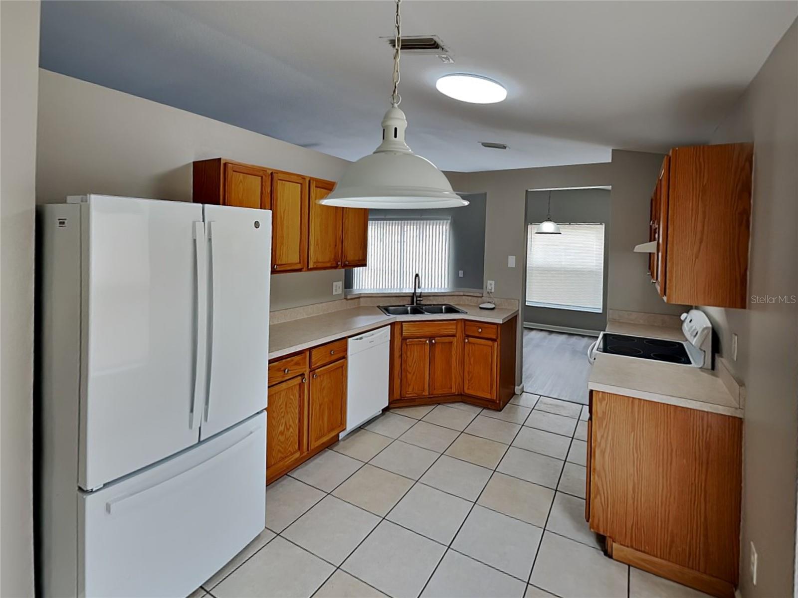 SOUTH POINTE PH 5 - Residential Lease