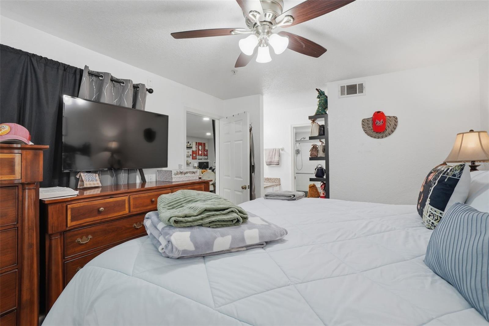 AUDUBON VLS/HUNTERS CRK CONDO - Residential