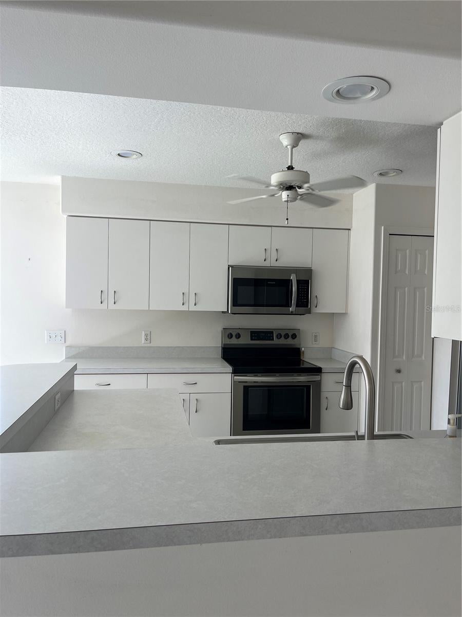 1551 ROYAL ROAD, VENICE, FL, 34293 2 1551 ROYAL ROAD