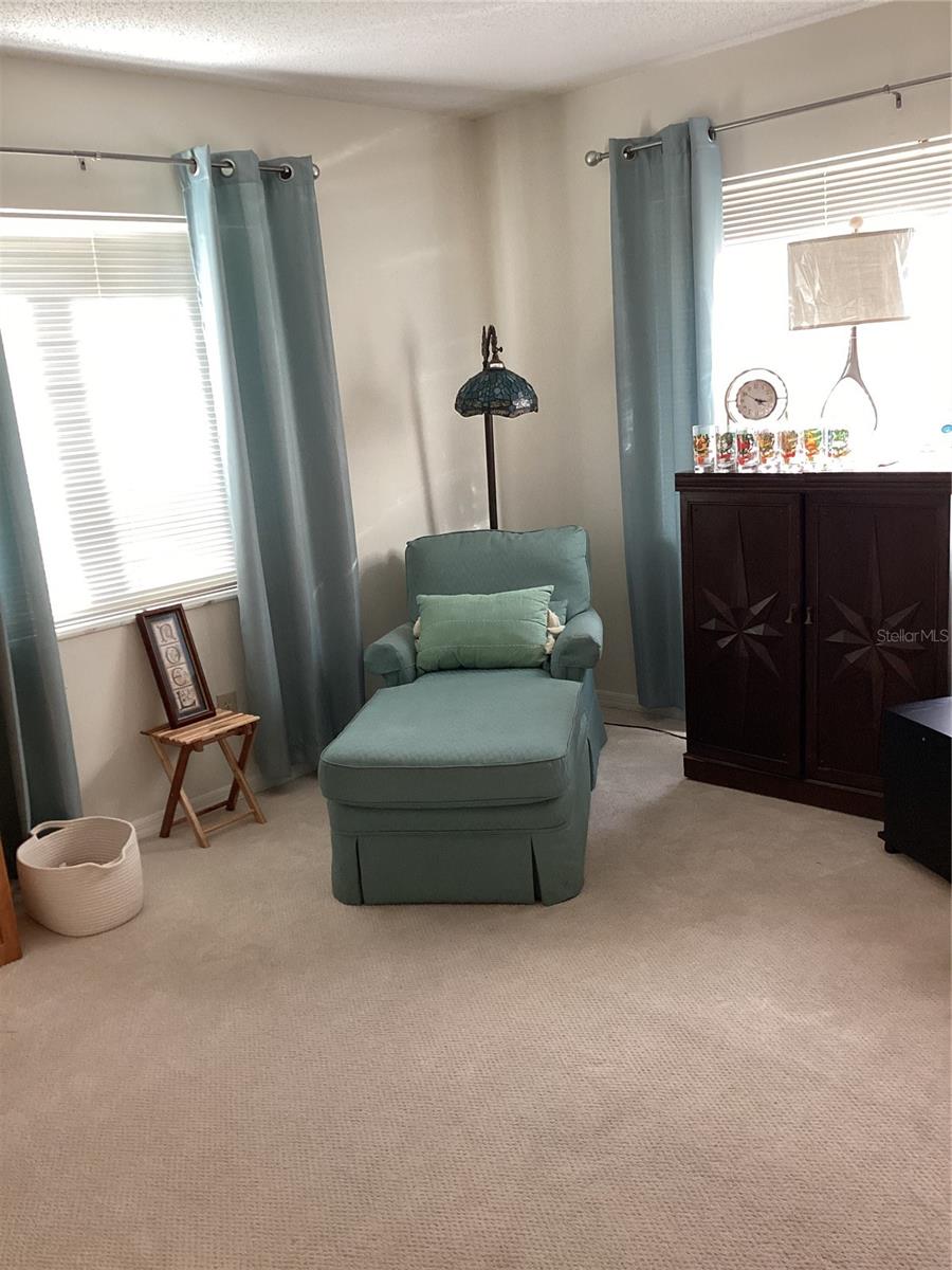 2512 LANCASTER DRIVE 2512