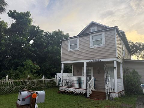 Photo of 658 Hudson Street, Kissimmee, FL 34741 (MLS # S5136343)