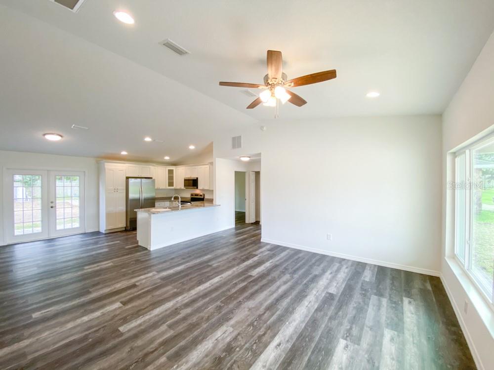 14 LOCUST RADIAL WAY