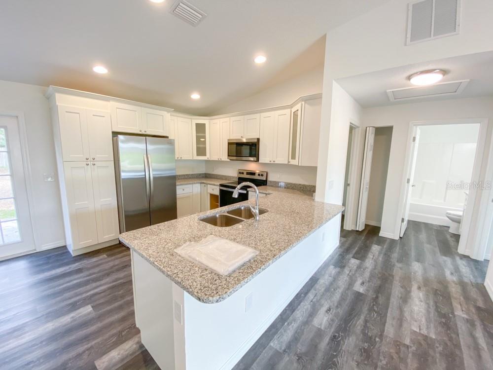 14 LOCUST RADIAL WAY