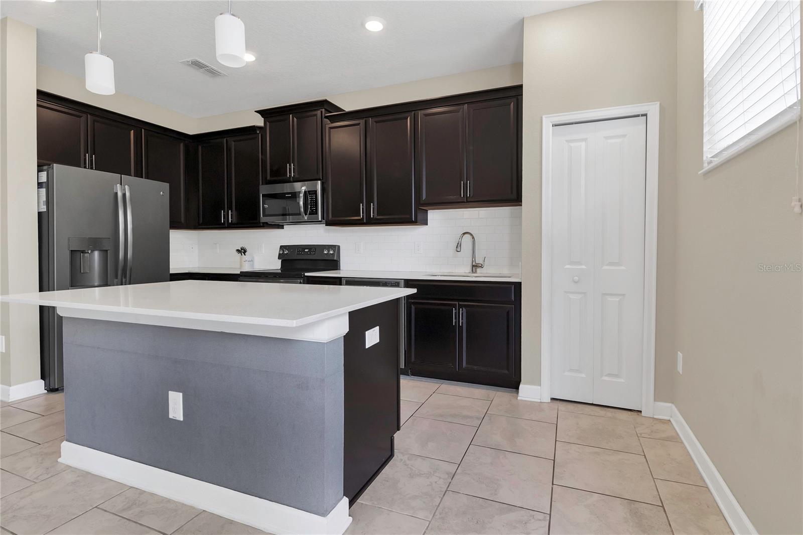 STOREY LAKE TR K - Residential