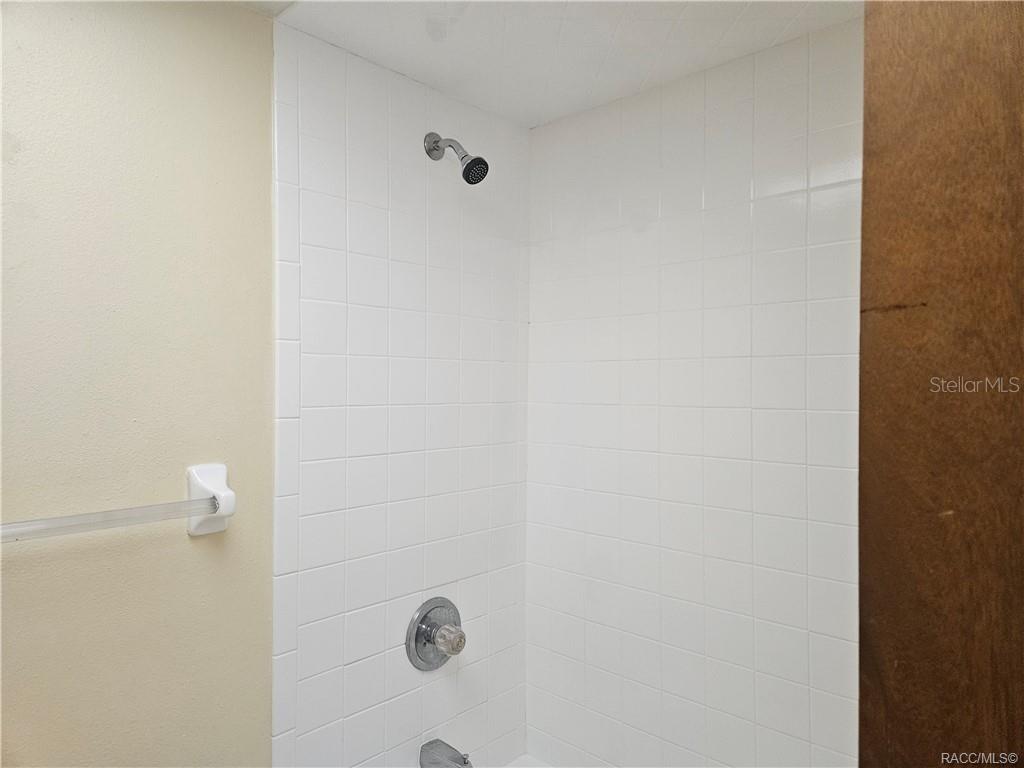 CRYSTAL PARADISE ESTATES UNIT 03 UNREC - Residential