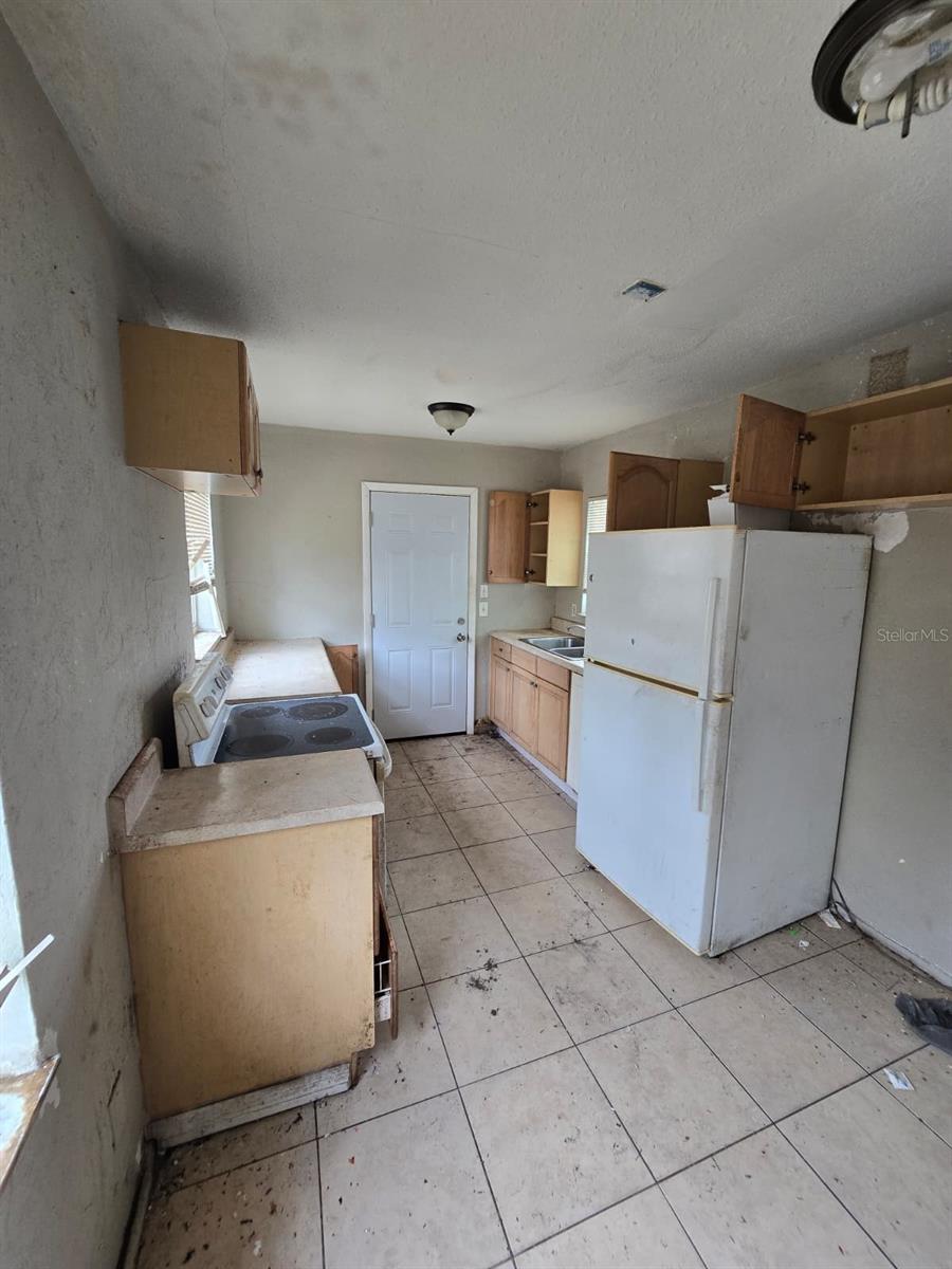 1511 27TH STREET S