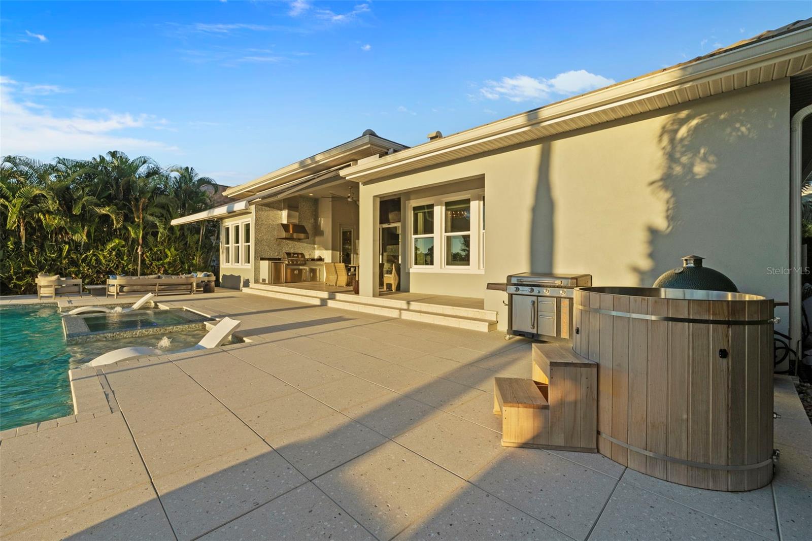 COVE AT ROCKY POINT - Residential