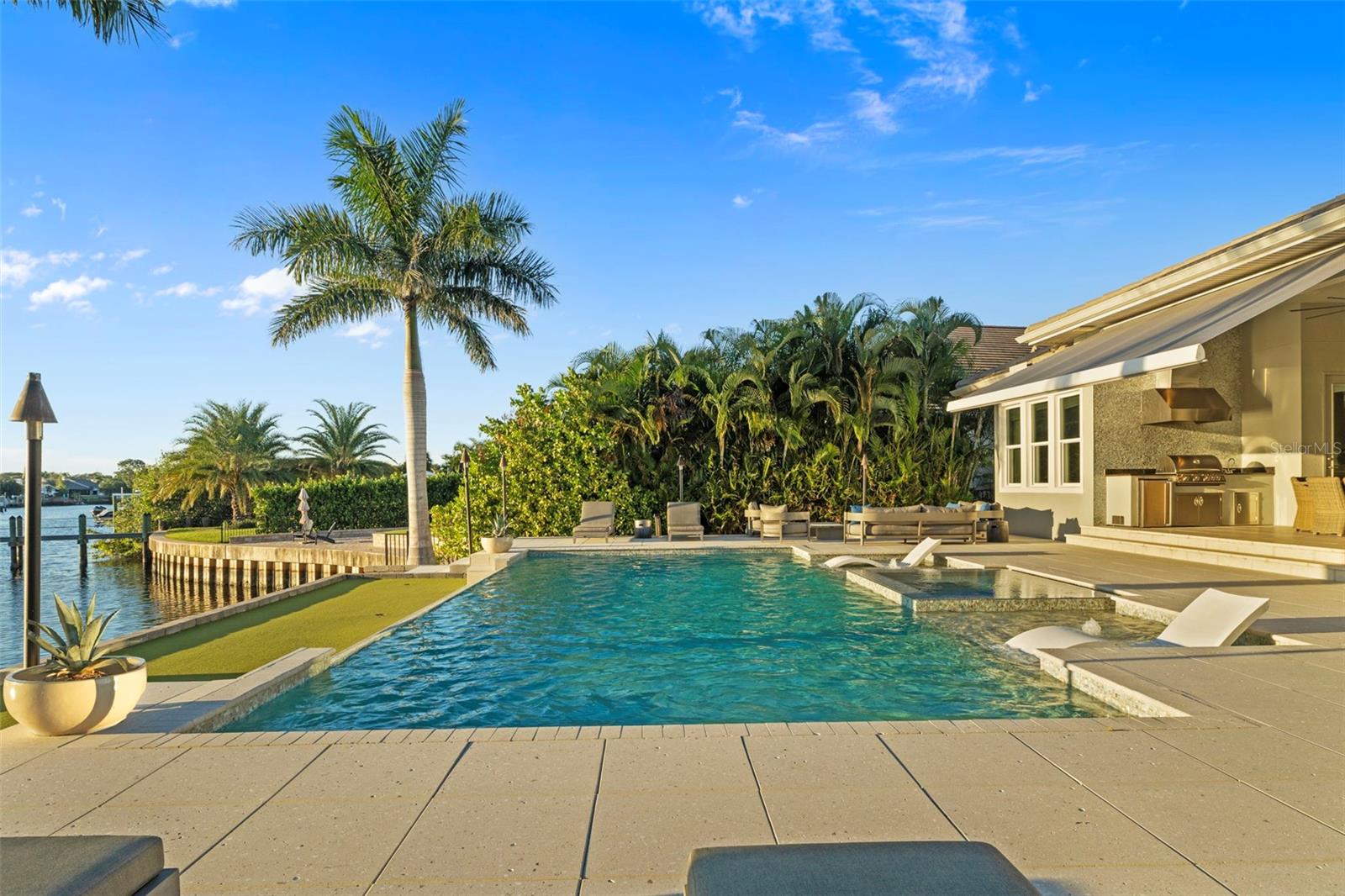 COVE AT ROCKY POINT - Residential