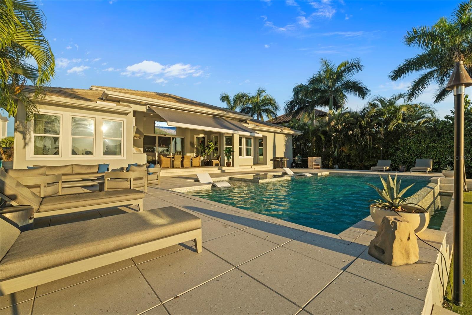 COVE AT ROCKY POINT - Residential