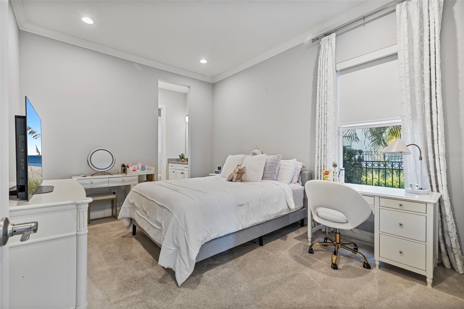 COVE AT ROCKY POINT - Residential