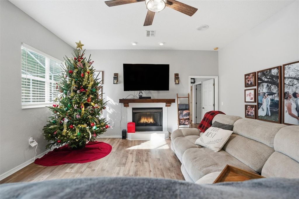 Photo of 12131 Buckingham Way, Spring Hill, FL 34609 (MLS # W7881037)