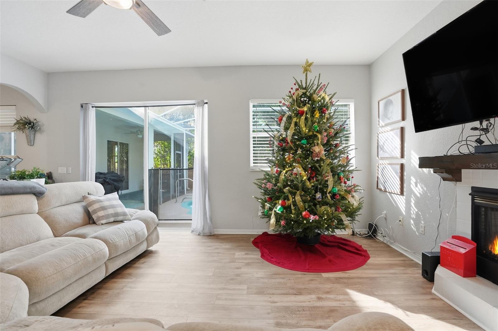 12131 BUCKINGHAM WAY