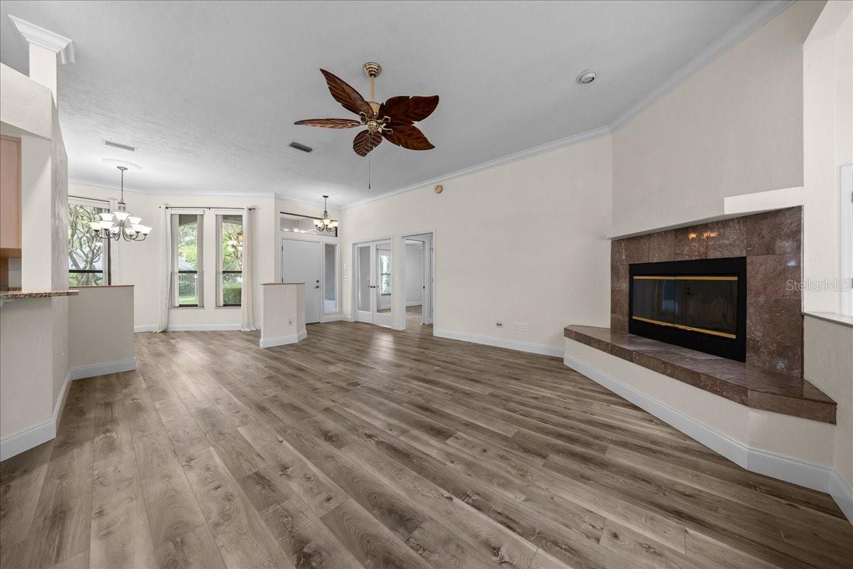 915 SW 82ND TERRACE