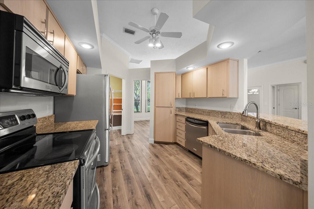 915 SW 82ND TERRACE