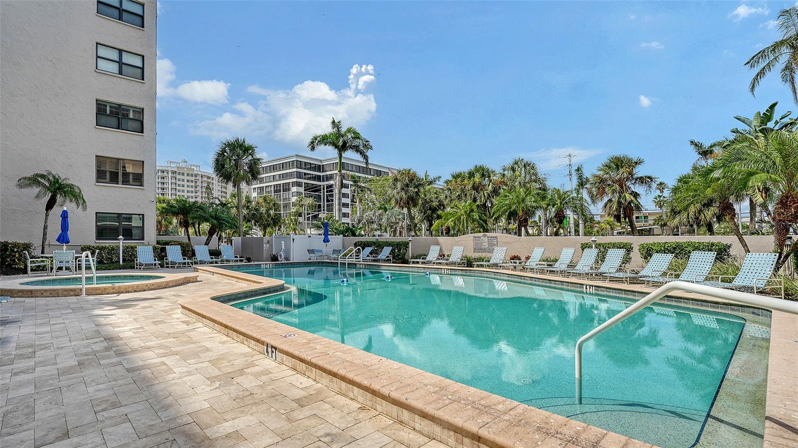 LIDO TOWERS - Residential