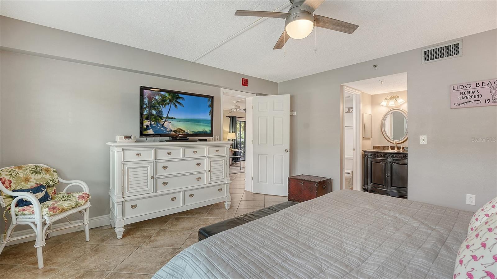 LIDO TOWERS - Residential