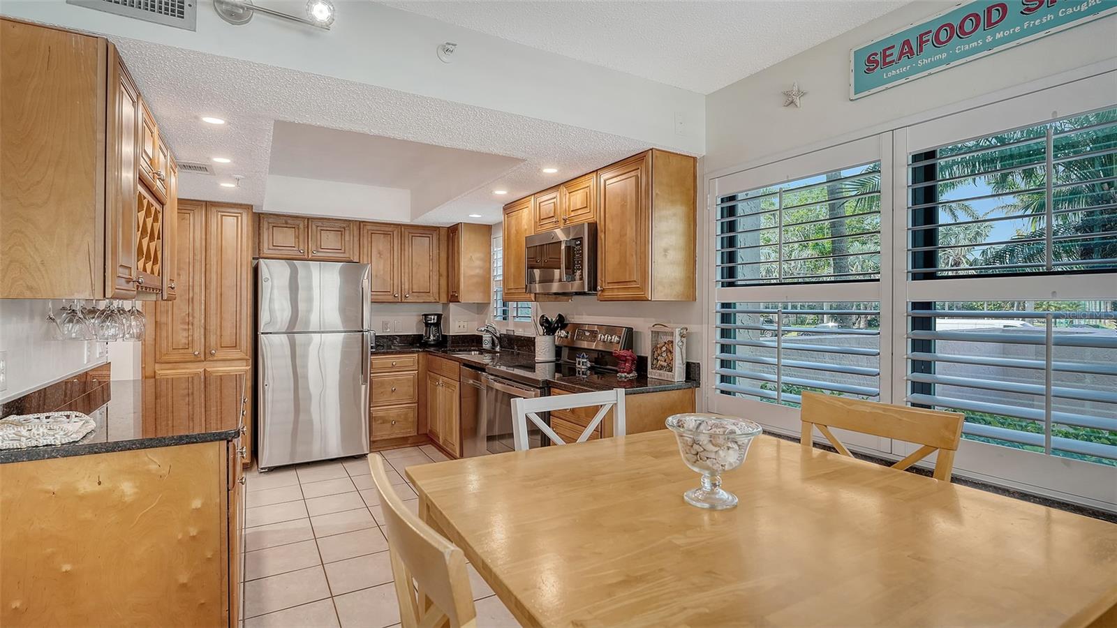 LIDO TOWERS - Residential