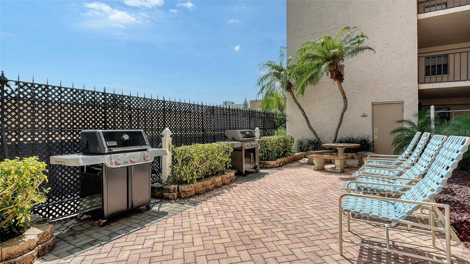 LIDO TOWERS - Residential