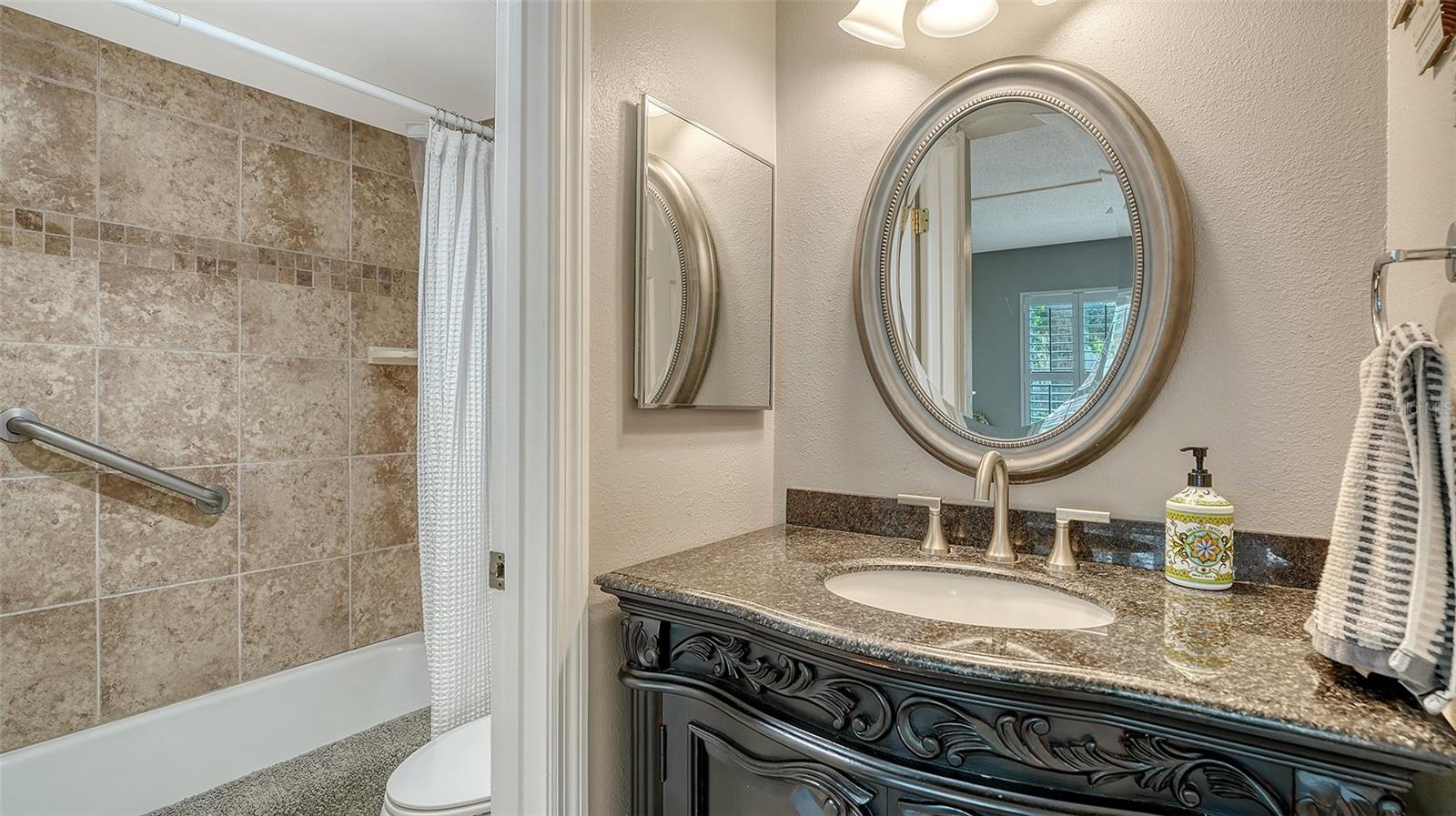 LIDO TOWERS - Residential