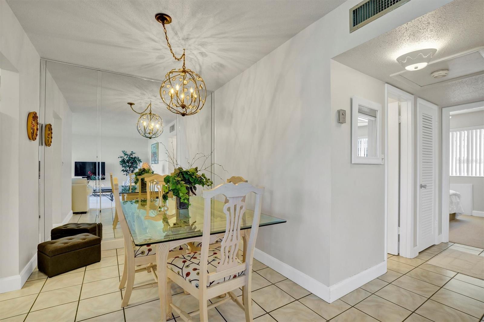 LAKELAND HARBOUR APTS - Residential