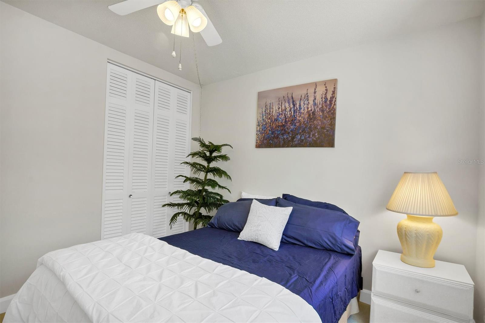 LAKELAND HARBOUR APTS - Residential