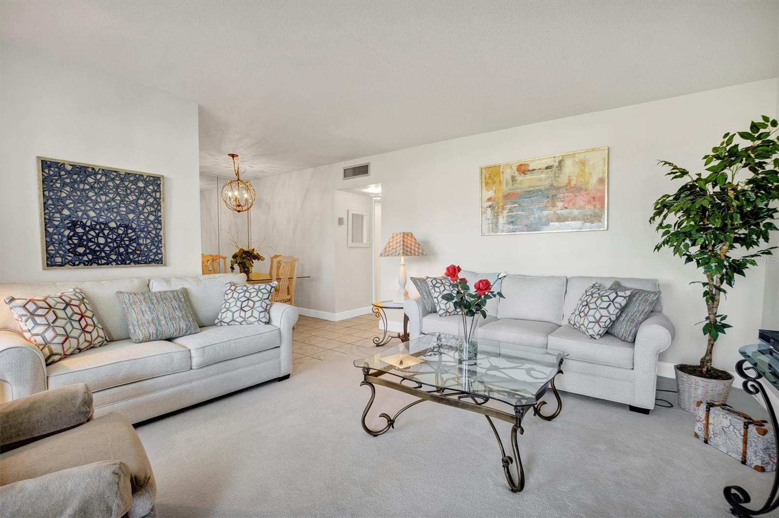 LAKELAND HARBOUR APTS - Residential