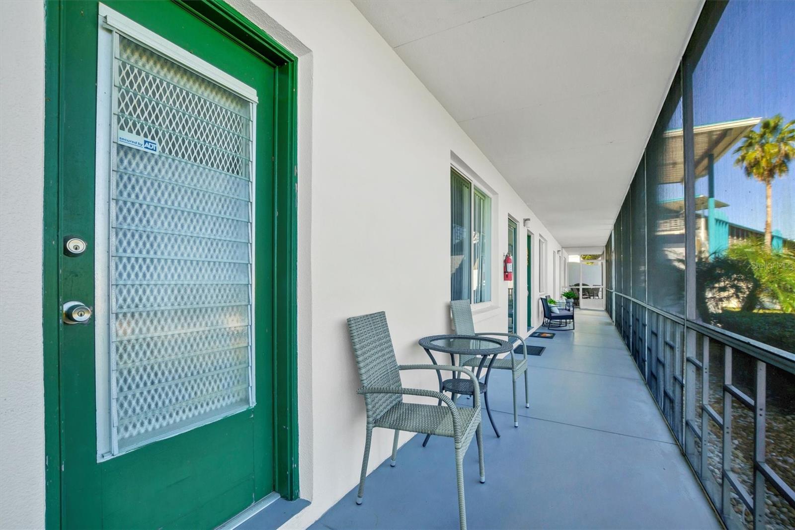 LAKELAND HARBOUR APTS - Residential