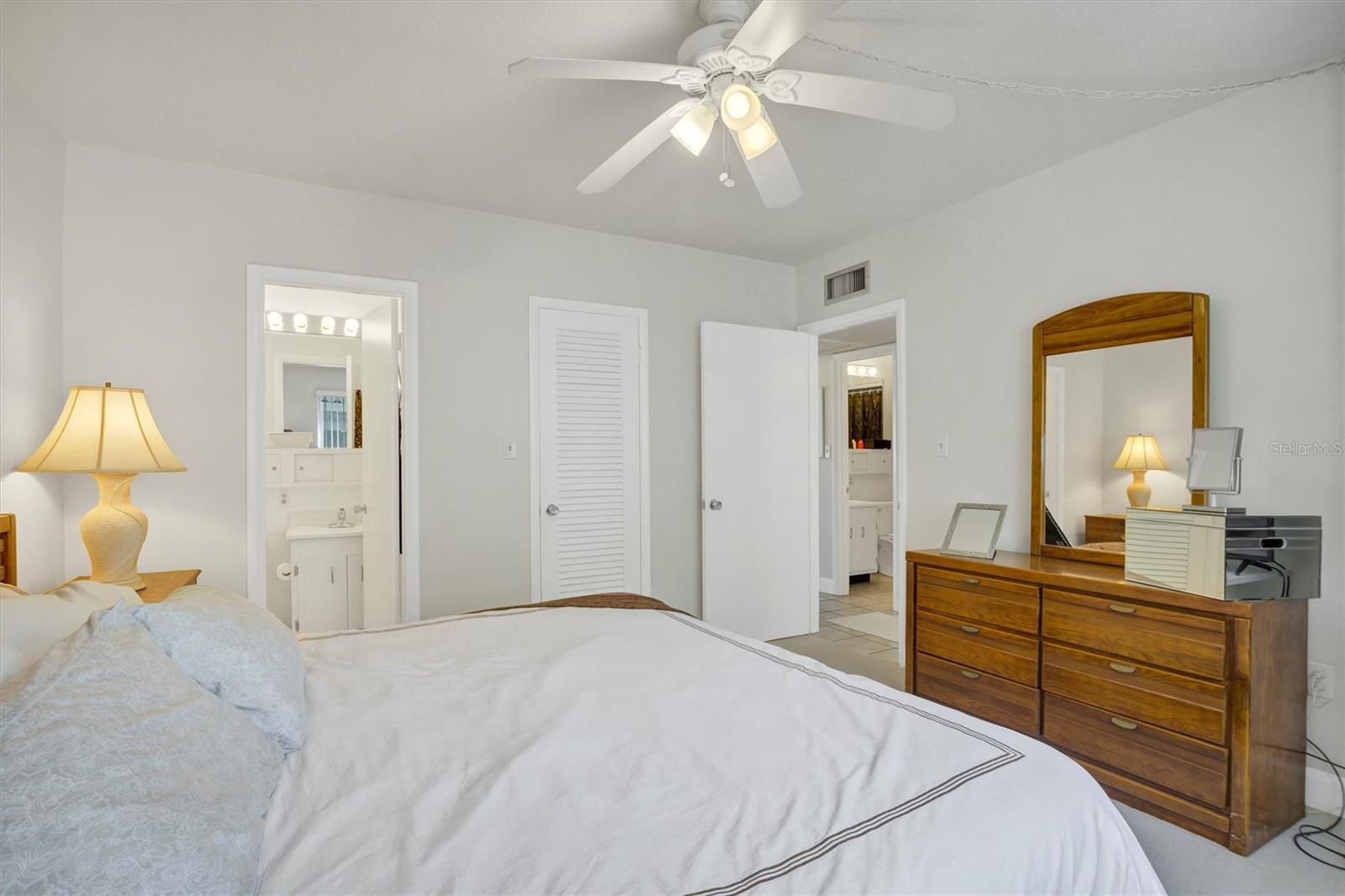 LAKELAND HARBOUR APTS - Residential