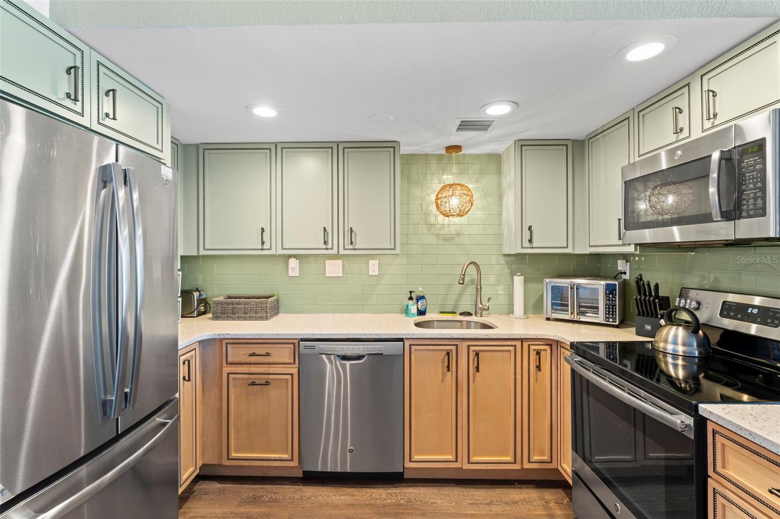 PELICAN - Residential