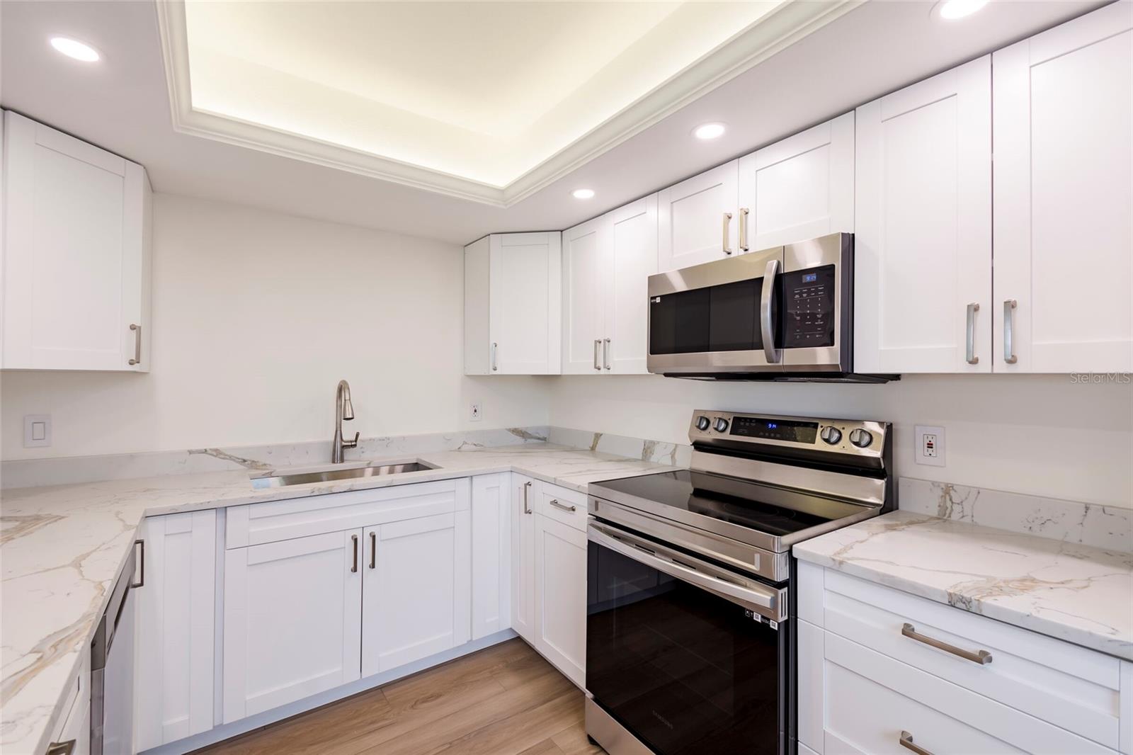 100 OAKMONT LANE 309
