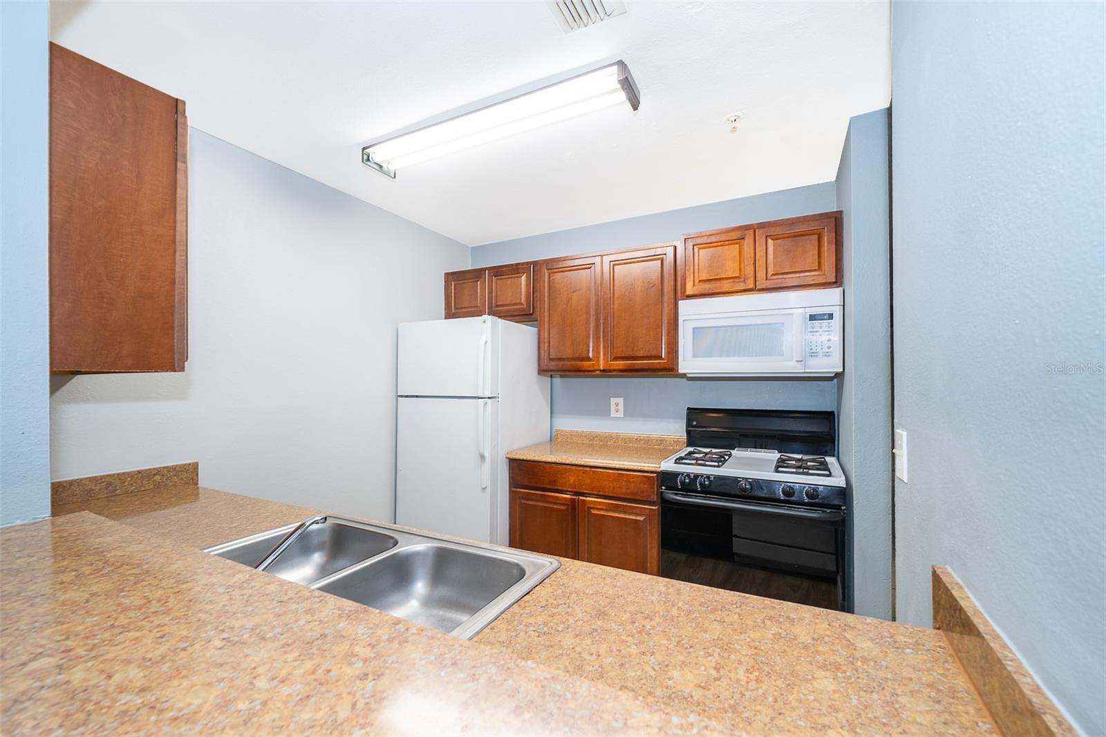 MIRIADA CONDOS - Residential Lease