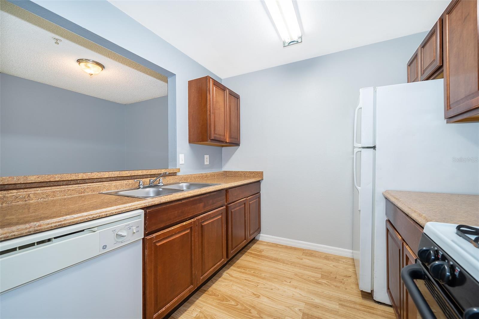 MIRIADA CONDOS - Residential Lease