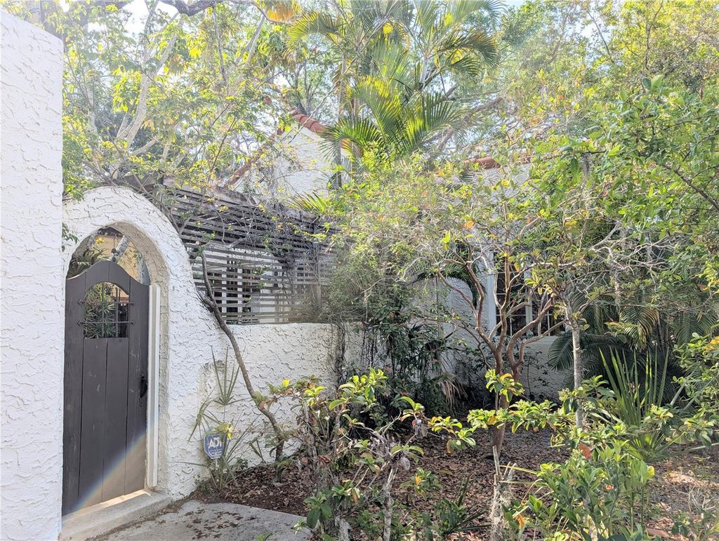 Photo of 1701 Siesta Drive, Sarasota, FL 34239 (MLS # A4690810)