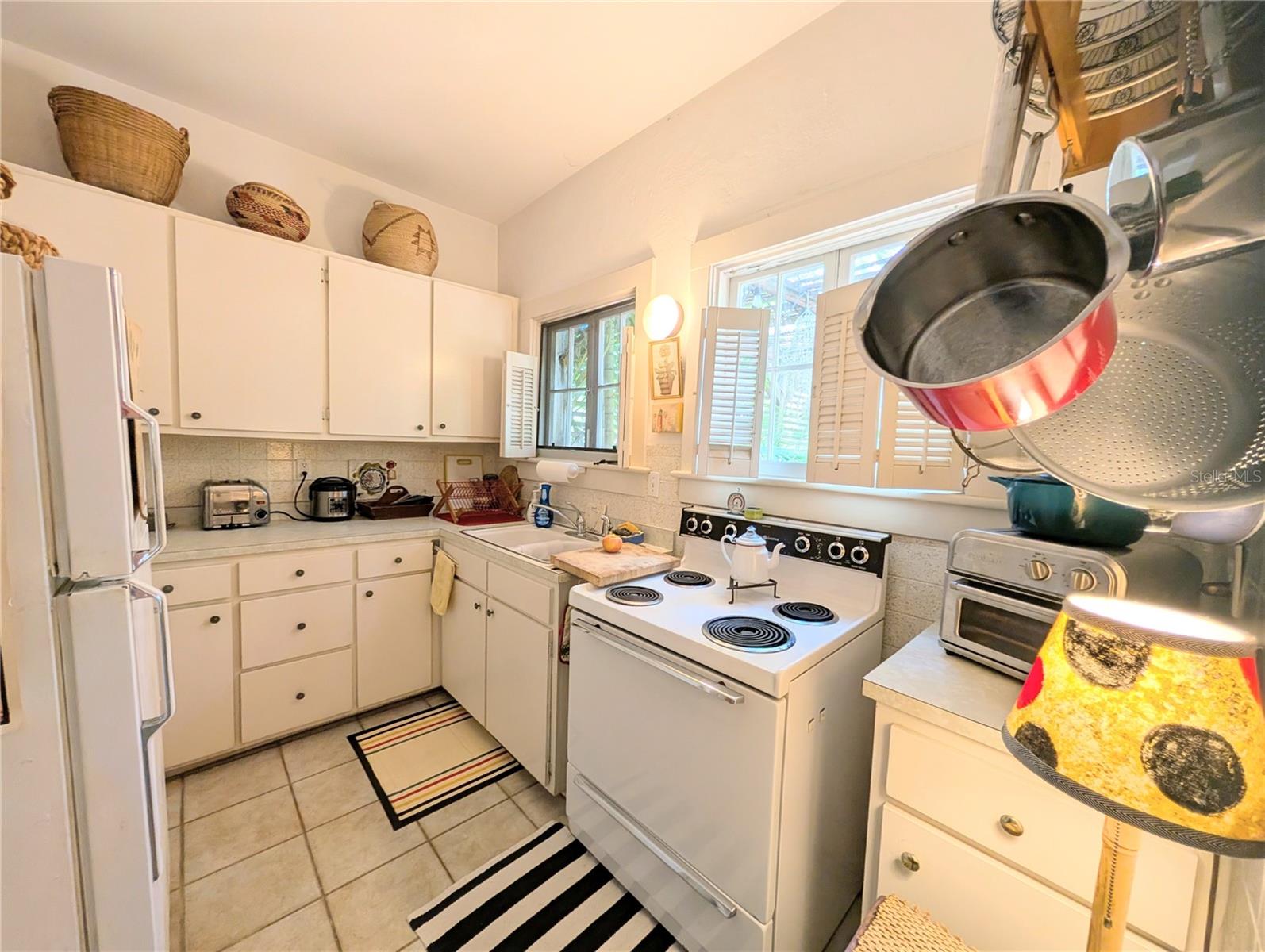 BAYVIEW - Residential Lease