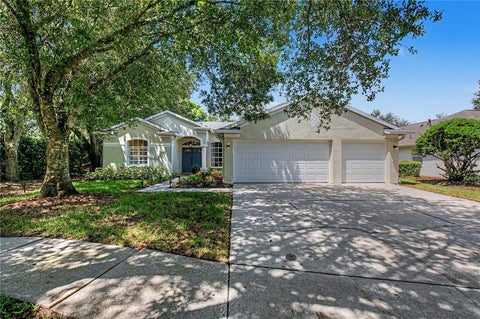 Photo of 9402 Hunters Pond Drive, Tampa, FL 33647 (MLS # TB8533932)