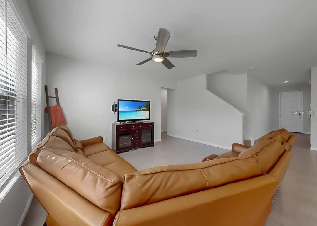 SOUTHERN OAKS PH I & II - Residential Lease