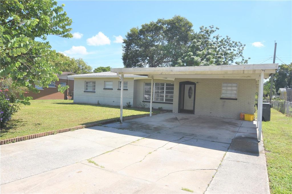 Photo of 1804 Elk Drive, Lakeland, FL 33801 (MLS # L4958906)