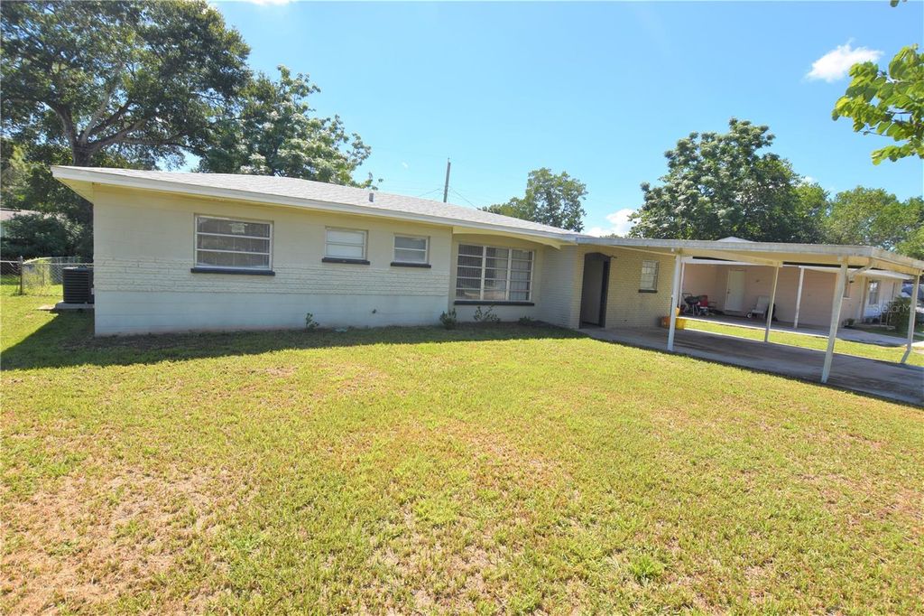 Photo of 1804 Elk Drive, Lakeland, FL 33801 (MLS # L4958906)