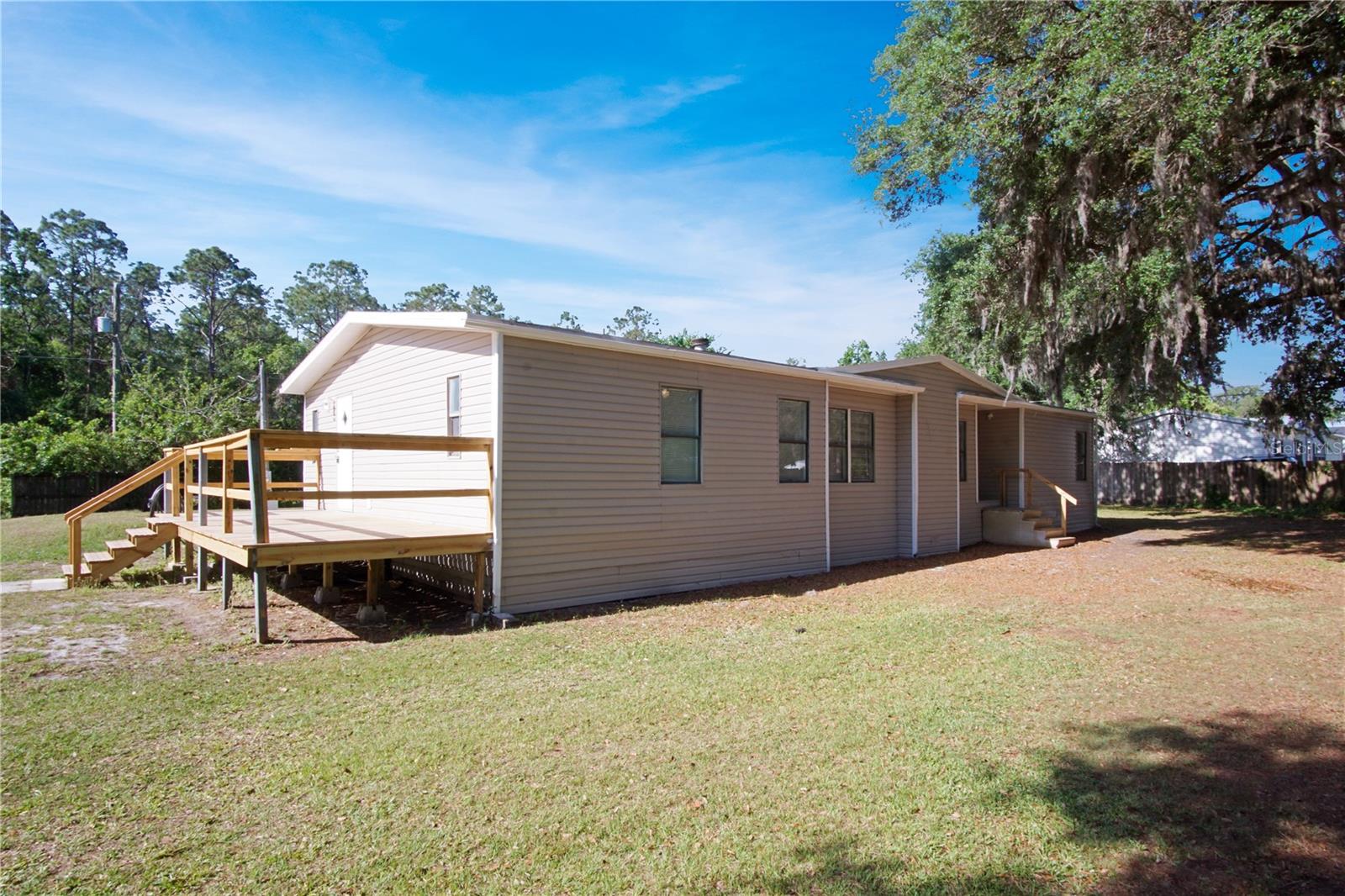 3611 ISLAND OAKS COURT