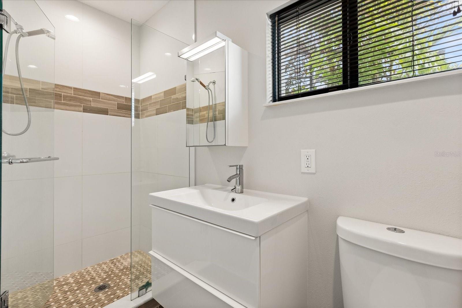 FEATHERSTONES REPLAT/CAYWOOD - Residential