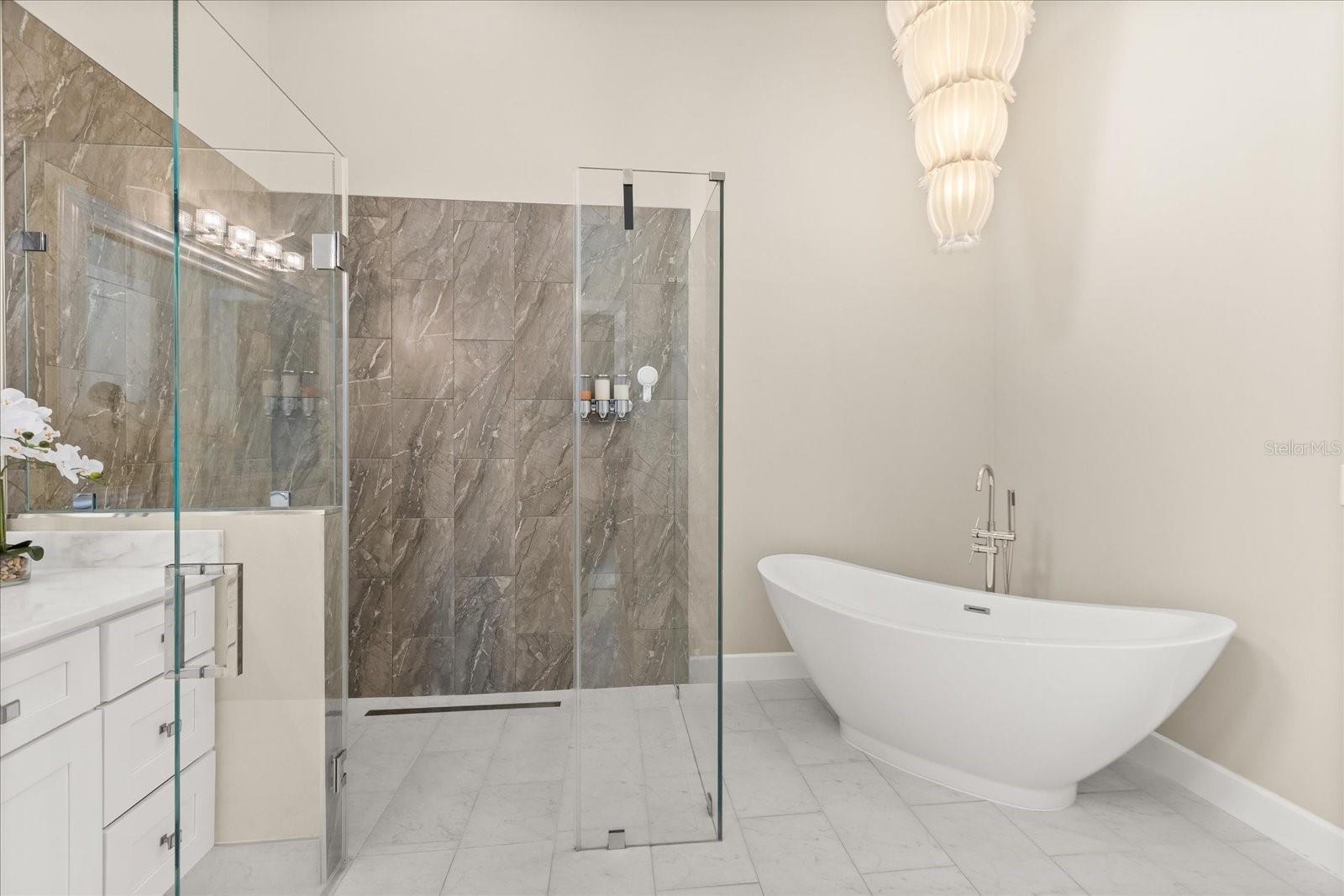 FEATHERSTONES REPLAT/CAYWOOD - Residential