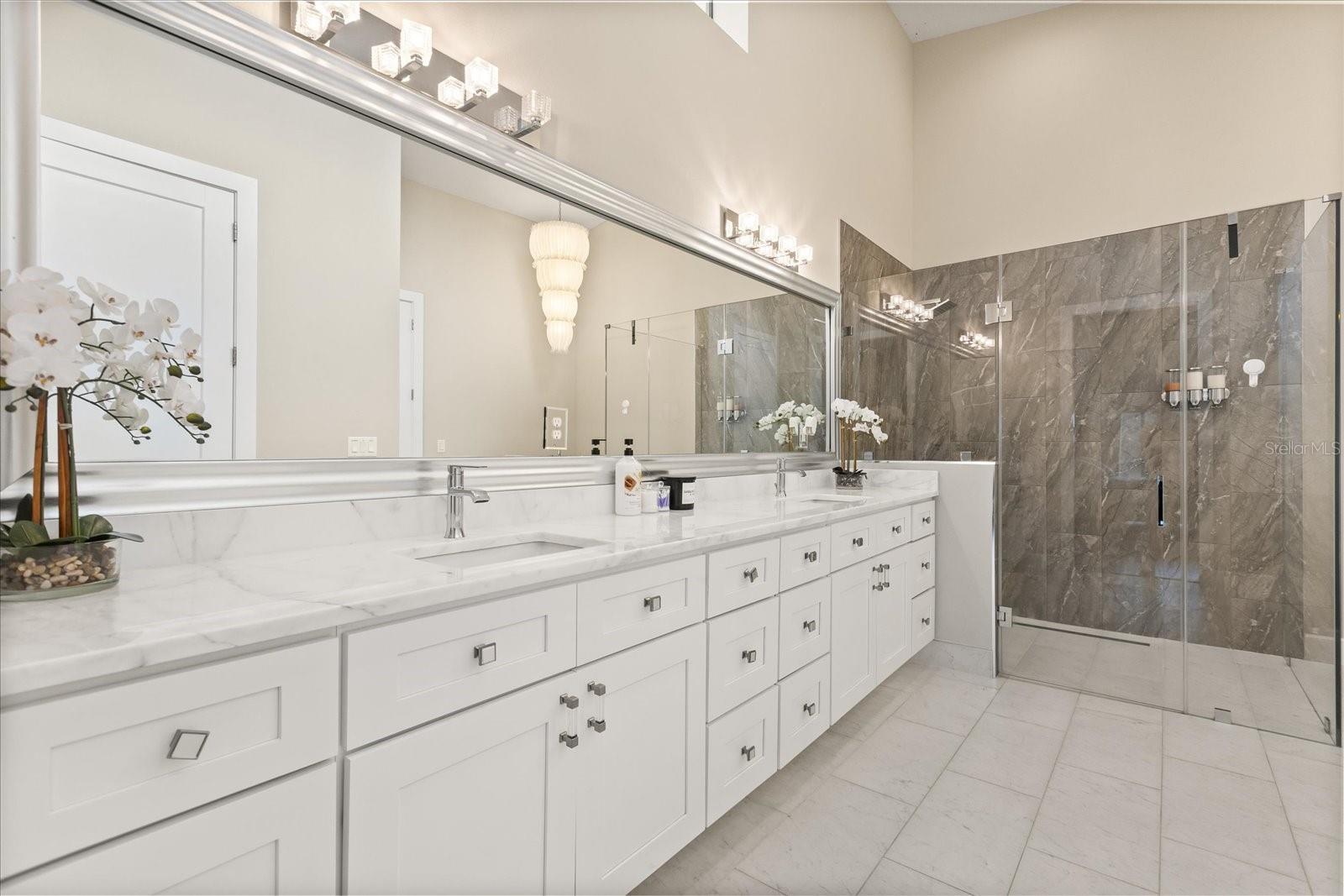 FEATHERSTONES REPLAT/CAYWOOD - Residential