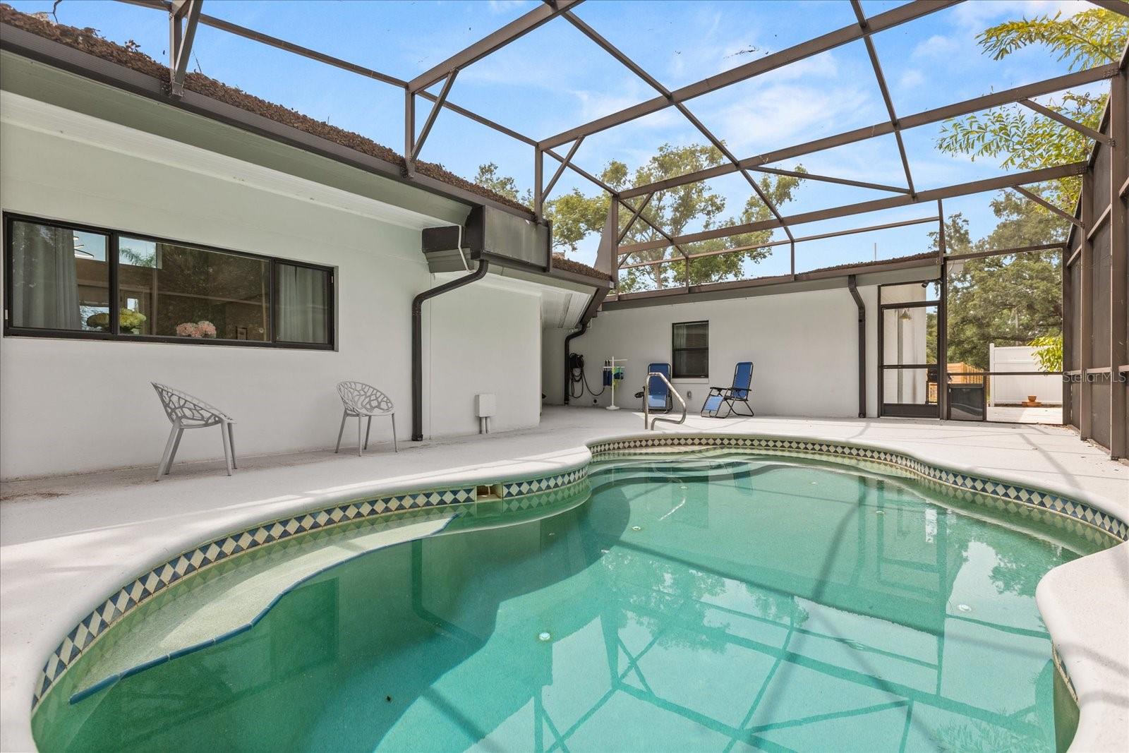 FEATHERSTONES REPLAT/CAYWOOD - Residential