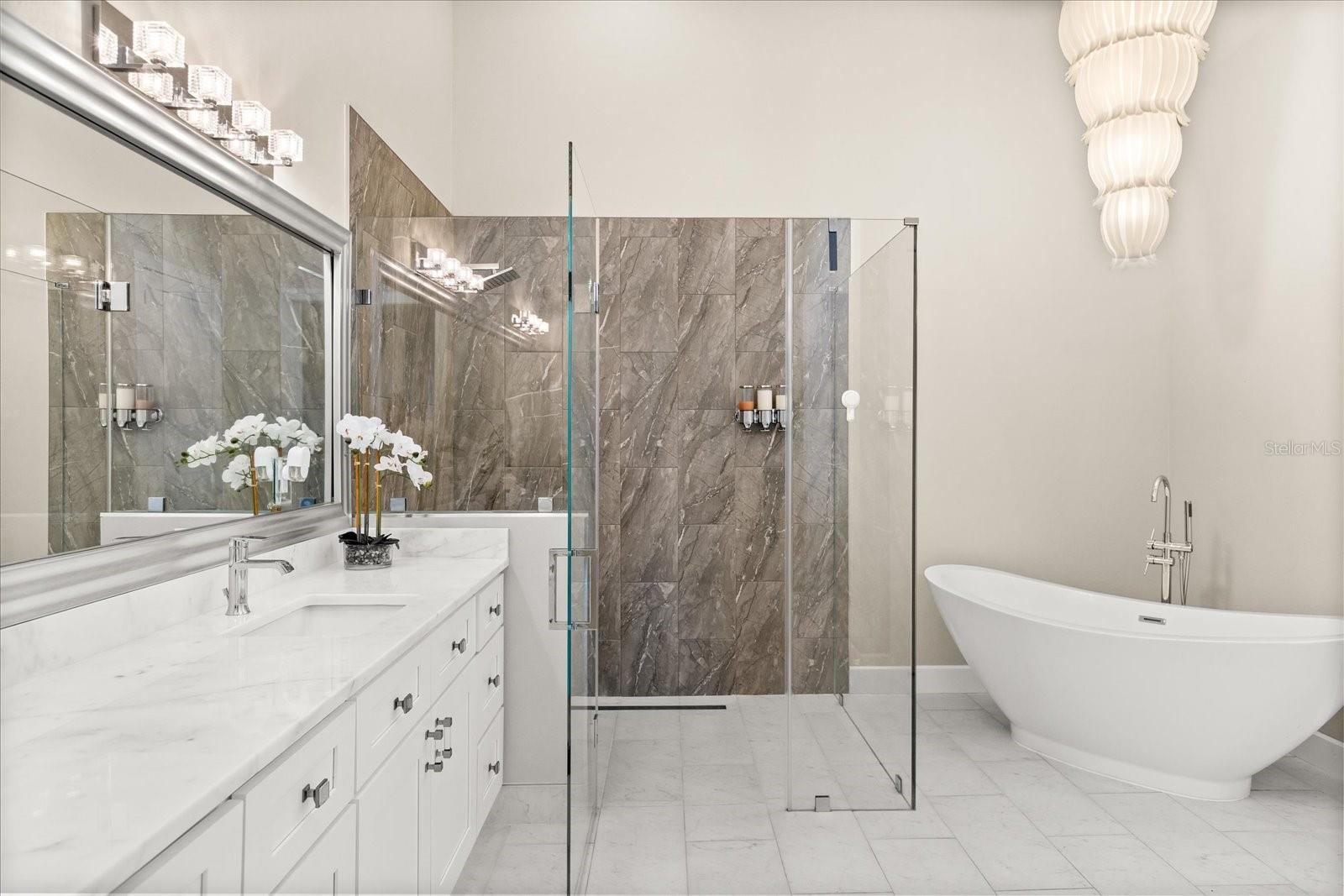 FEATHERSTONES REPLAT/CAYWOOD - Residential