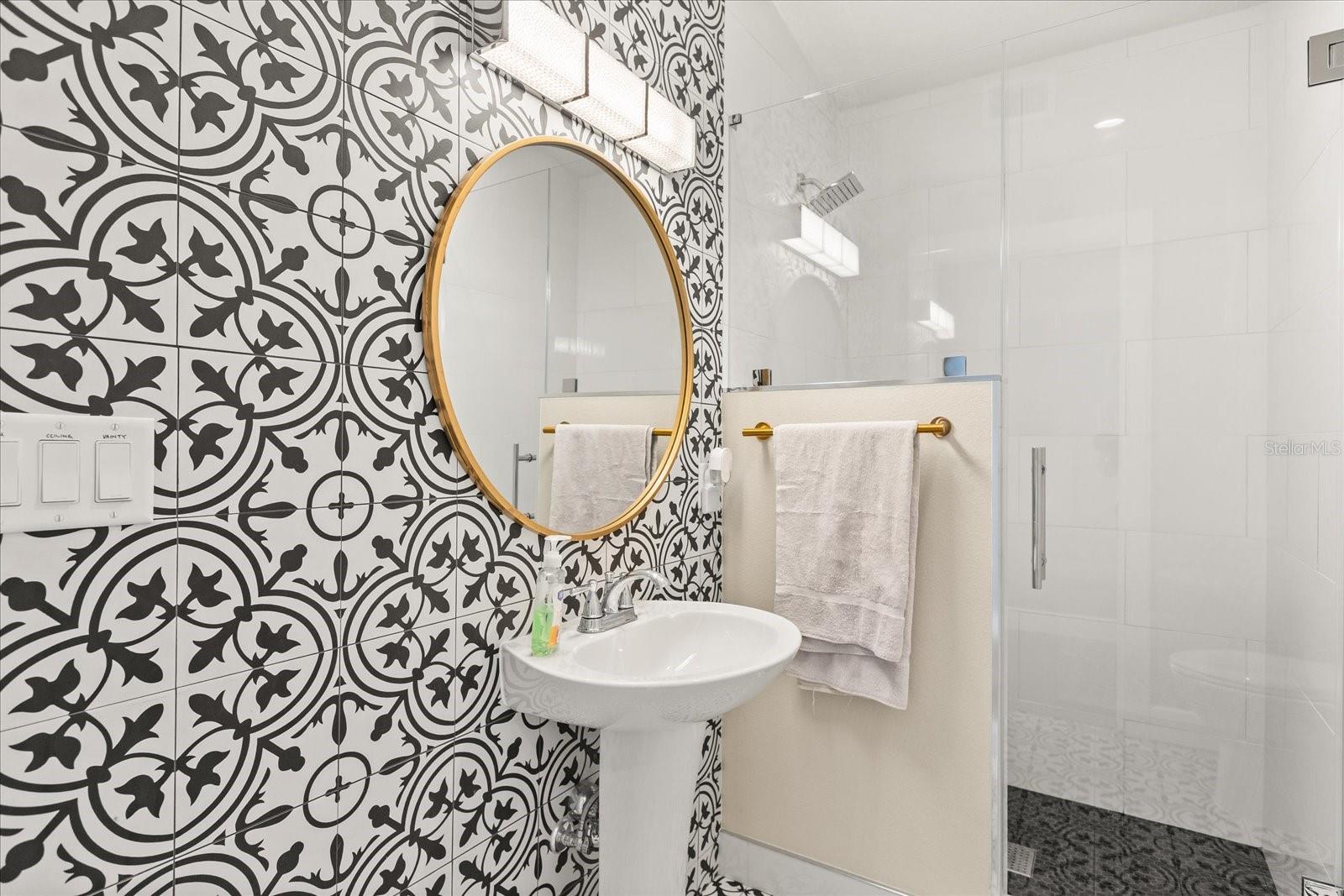 FEATHERSTONES REPLAT/CAYWOOD - Residential
