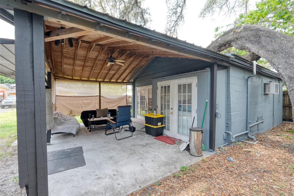 Photo of 8910 N Ashley Street, Tampa, FL 33604 (MLS # O6350000)
