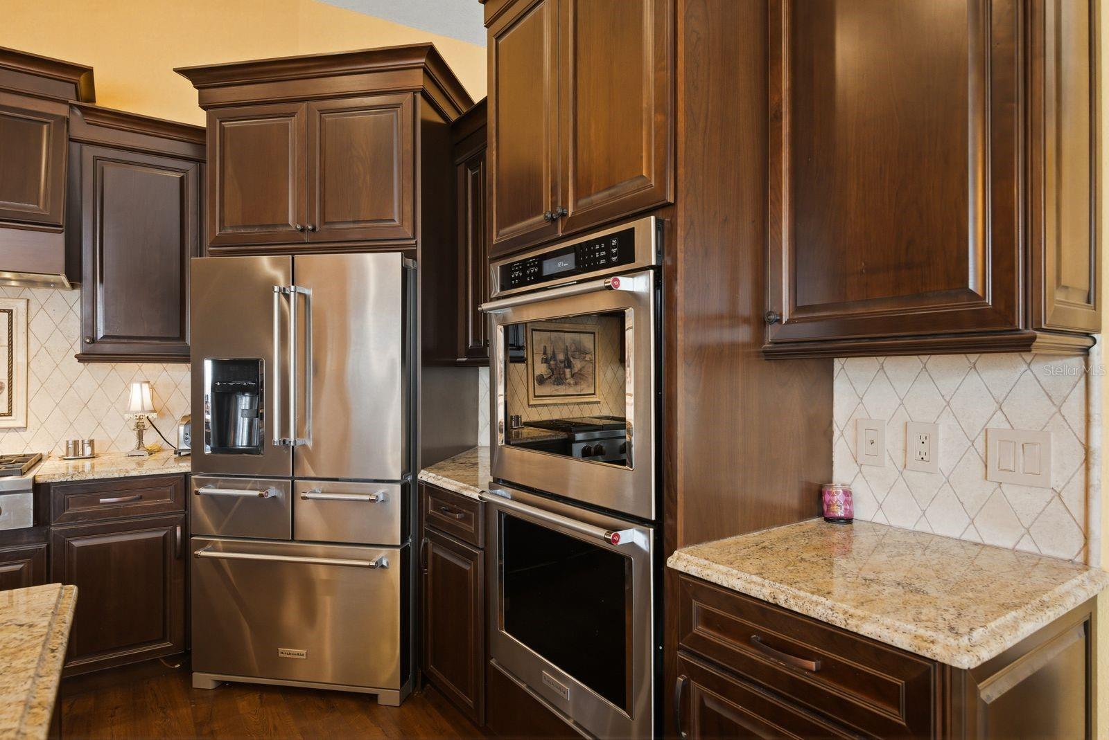 PIPERS MEADOW - Residential