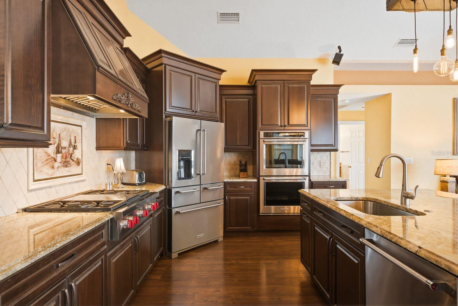 PIPERS MEADOW - Residential